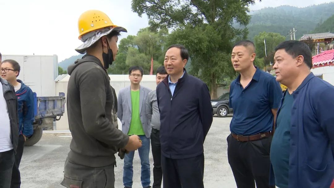 6月26日,县委副书记杨智明,王旭,县委常委,政府副县长金国正带领县