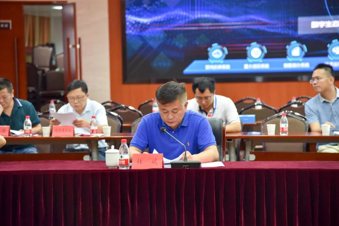 省科技厅副厅长周世举,创新办主任郑群力,福州市科技局副局长邹勇志