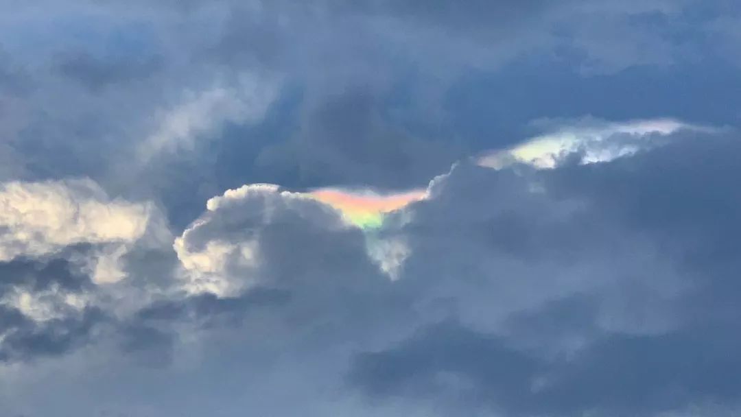 肇慶天空驚現七彩雲壞消息是3個颱風開始醞釀