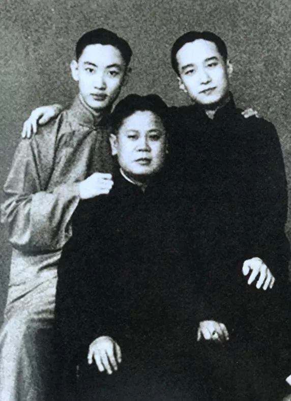 叶少兰:父亲在《红色娘子军》创作组的遭遇_叶盛兰