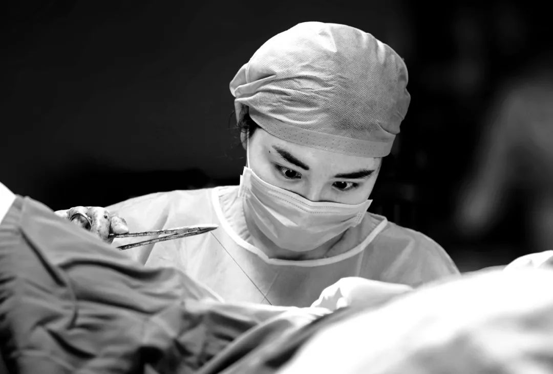 行摄医者专注之美星辰里藏着温柔与坚定