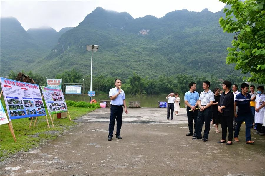 27日,全市防范中小学生溺水专项行动现场观摩活动在忻城县红渡镇举行