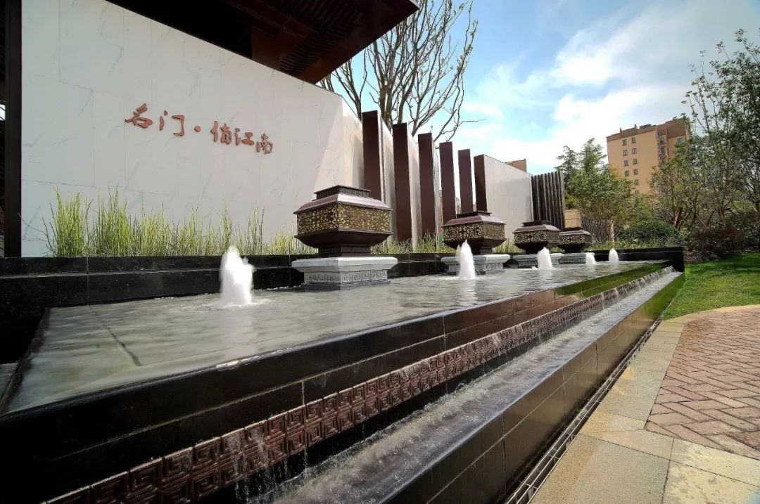 交房进行时俏江南二期如约而至漫步名门美好生活