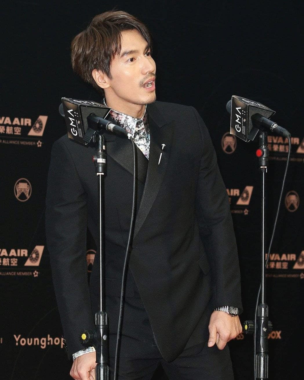 言承旭红毯造型曝光,神似林志玲老公风格?