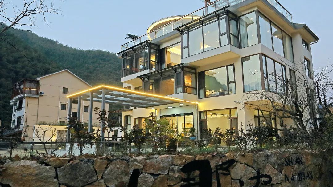 6.花筑·天荒坪山那边民宿