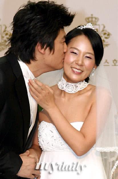 于此同时,全美善的婚姻也是备受关注,由于她和导演丈夫两人对于工作都