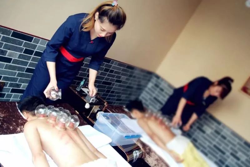 肩颈按摩 背部按摩 足三里经络疏通时长70分钟一店地址:临淄大刀