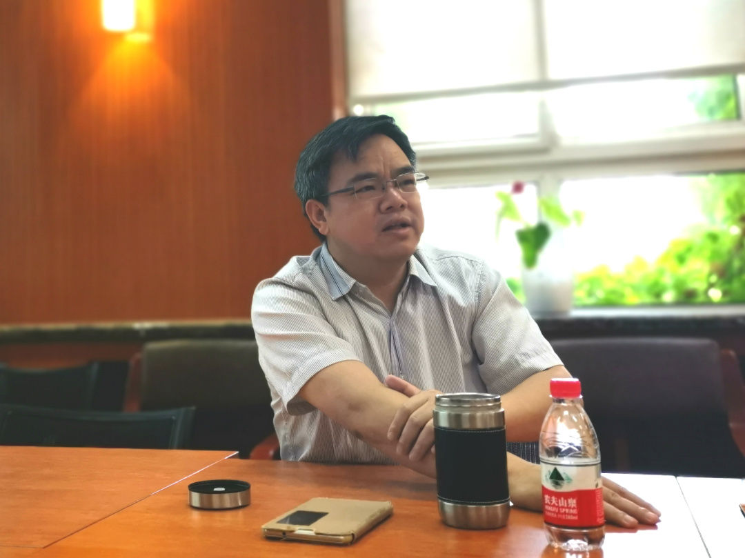 李超平教授精彩点评最后,他对汇报内容进行了总结.