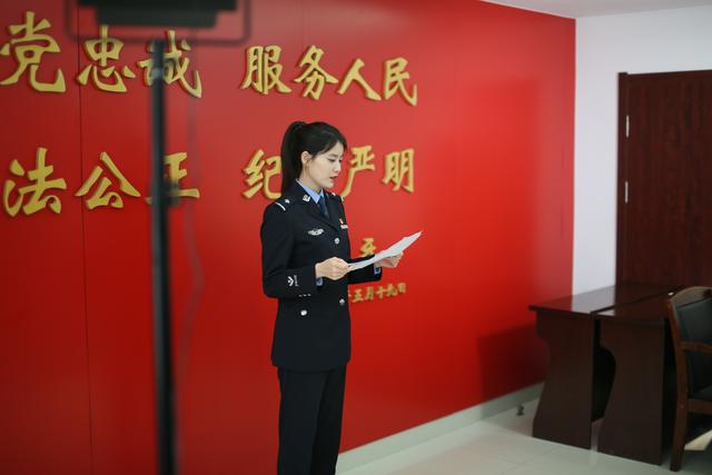 女警花拍普法脱口秀走红:凭一己之力让6千万人读懂政策_赵建华