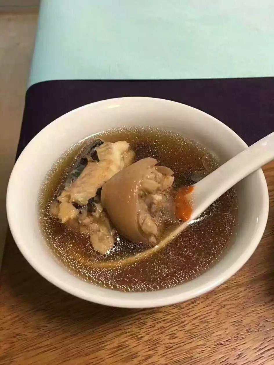 土龙不是龙，但可是好东西！这些年来真正野生的土龙有时那是重金难求_鳗鱼