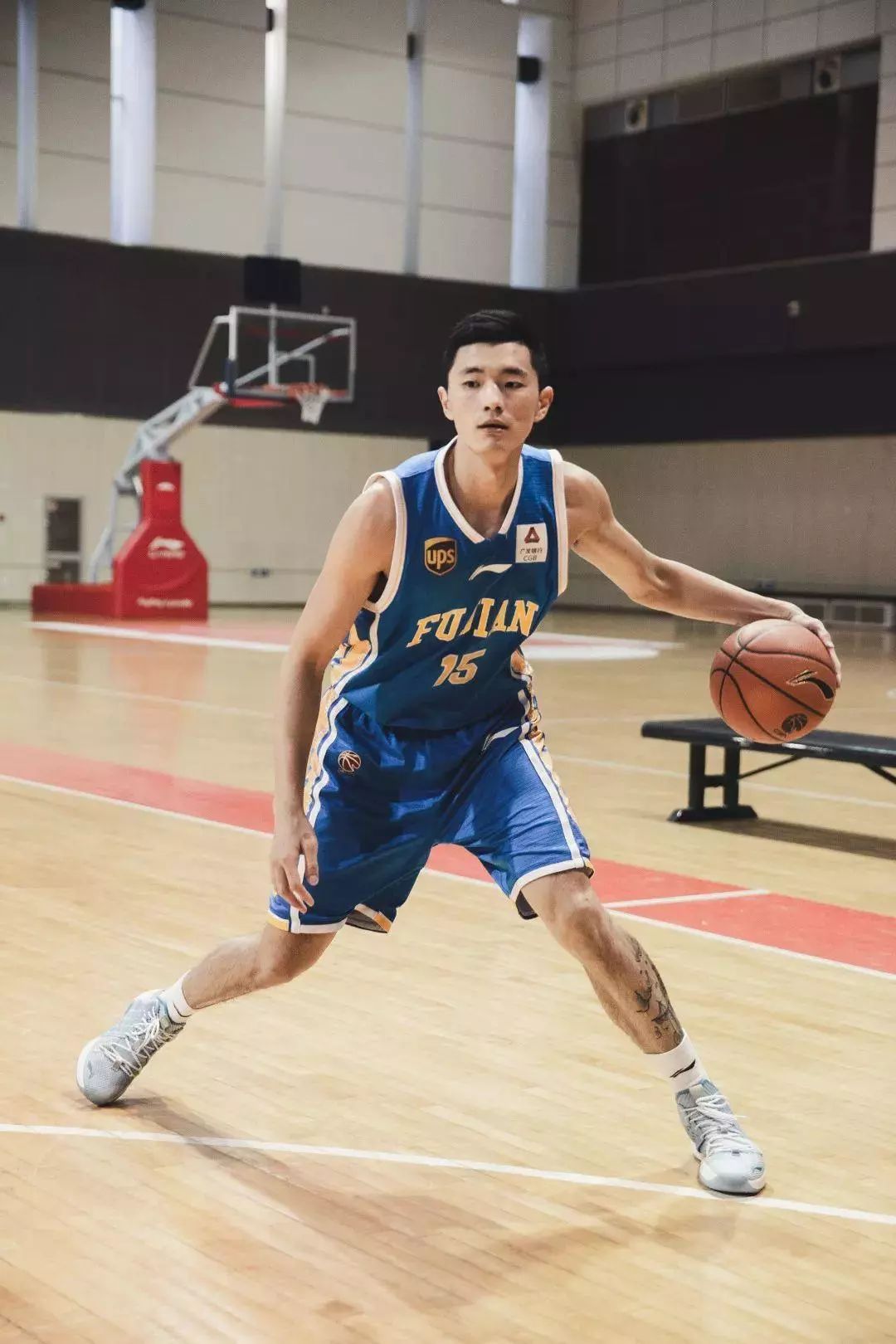 怎么练成三分王?与cba神射手陈林坚一起训练