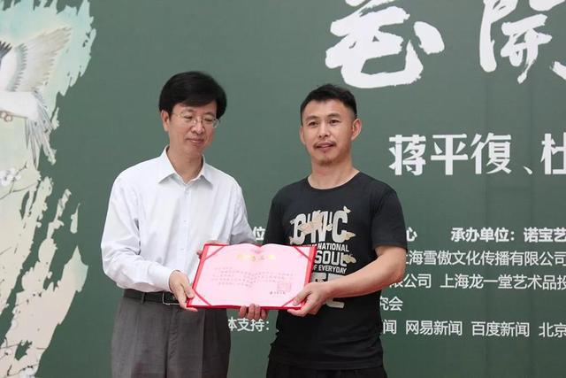 杜占军油画《灰姑娘系列》杜占军,1974年生,山东郓