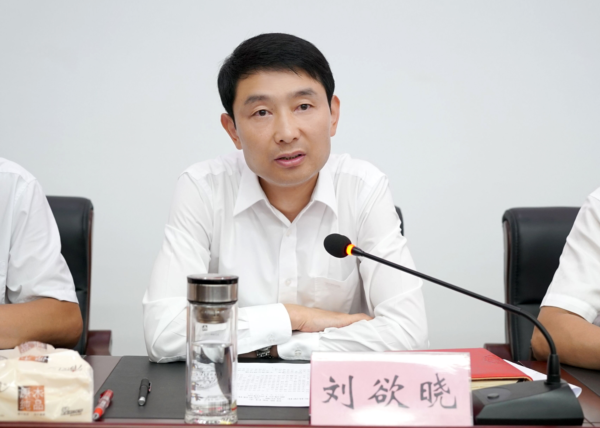 6月28日,县委副书记,县长刘欲晓在全县深化放管服改革优化营商环境