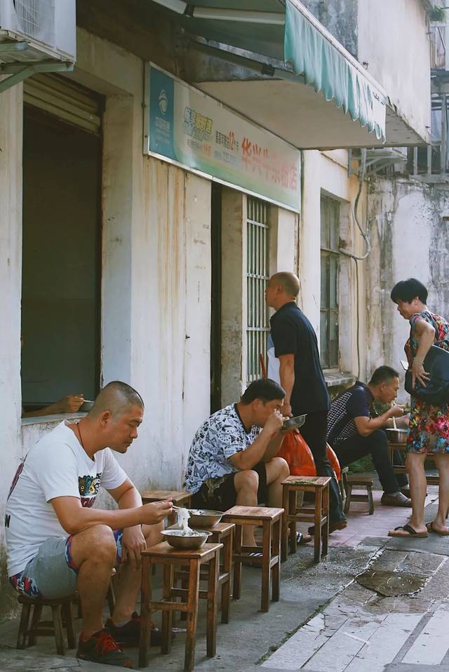 早餐南宁这家开了20年的早餐店承包了这代人三分之一的青春
