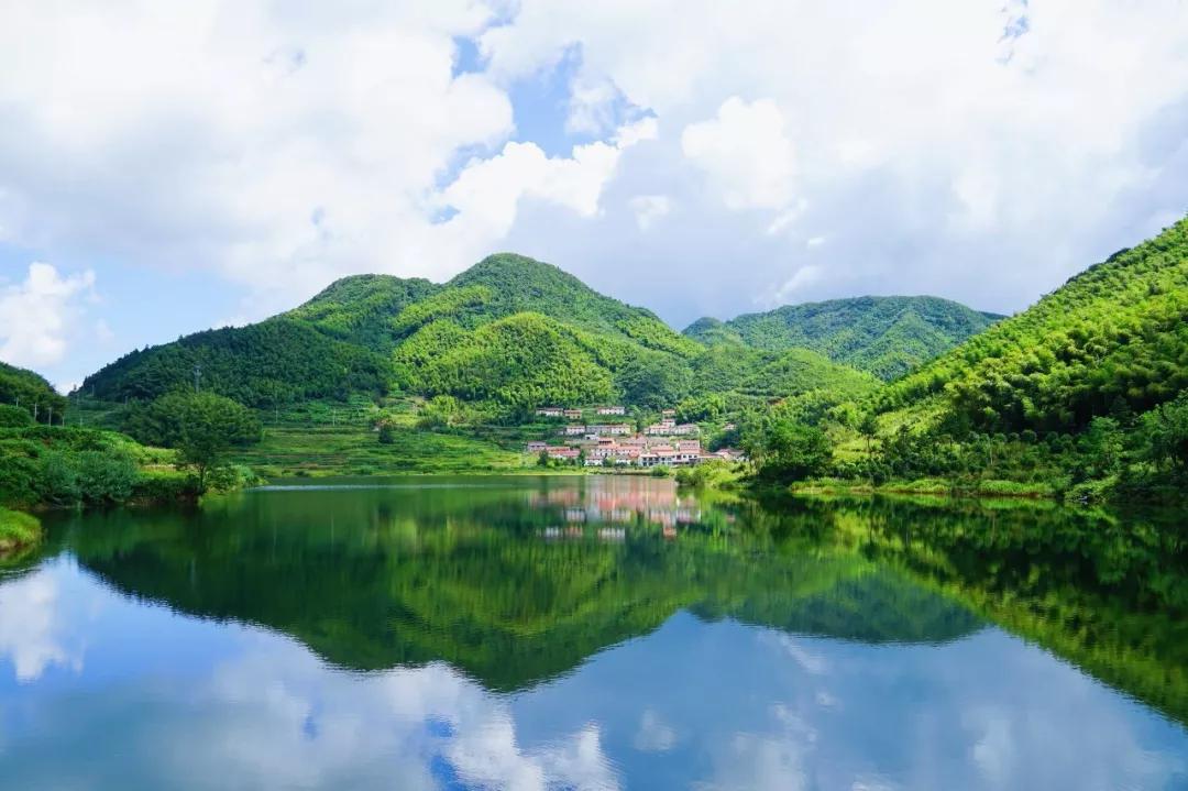 住进向往的生活取景地桐庐童话民宿体会蘑菇屋的美好日常