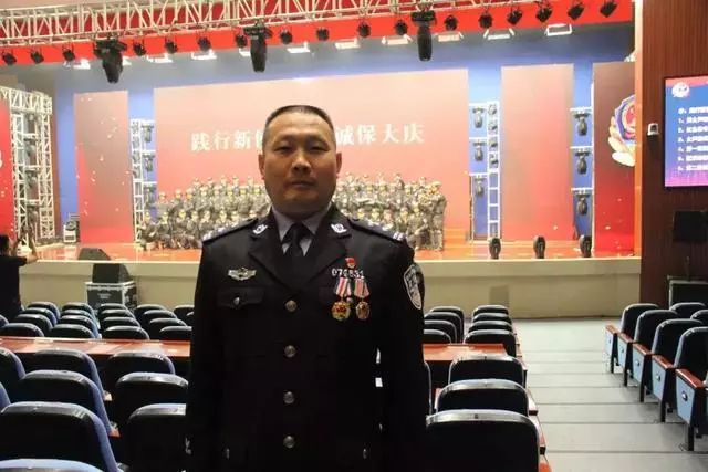 于都这个一等功臣是黑恶犯罪分子的克星