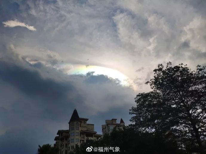 今天白天全省都是晴好的天气福州昨天的七彩祥云你有看到吗?