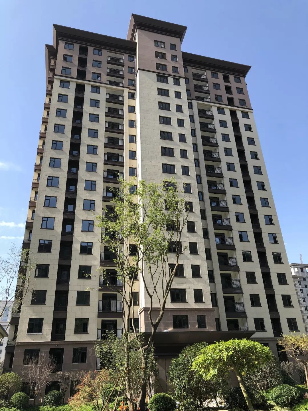 长葛建业春天里夏日炎炎从未停歇只为与您早日相遇