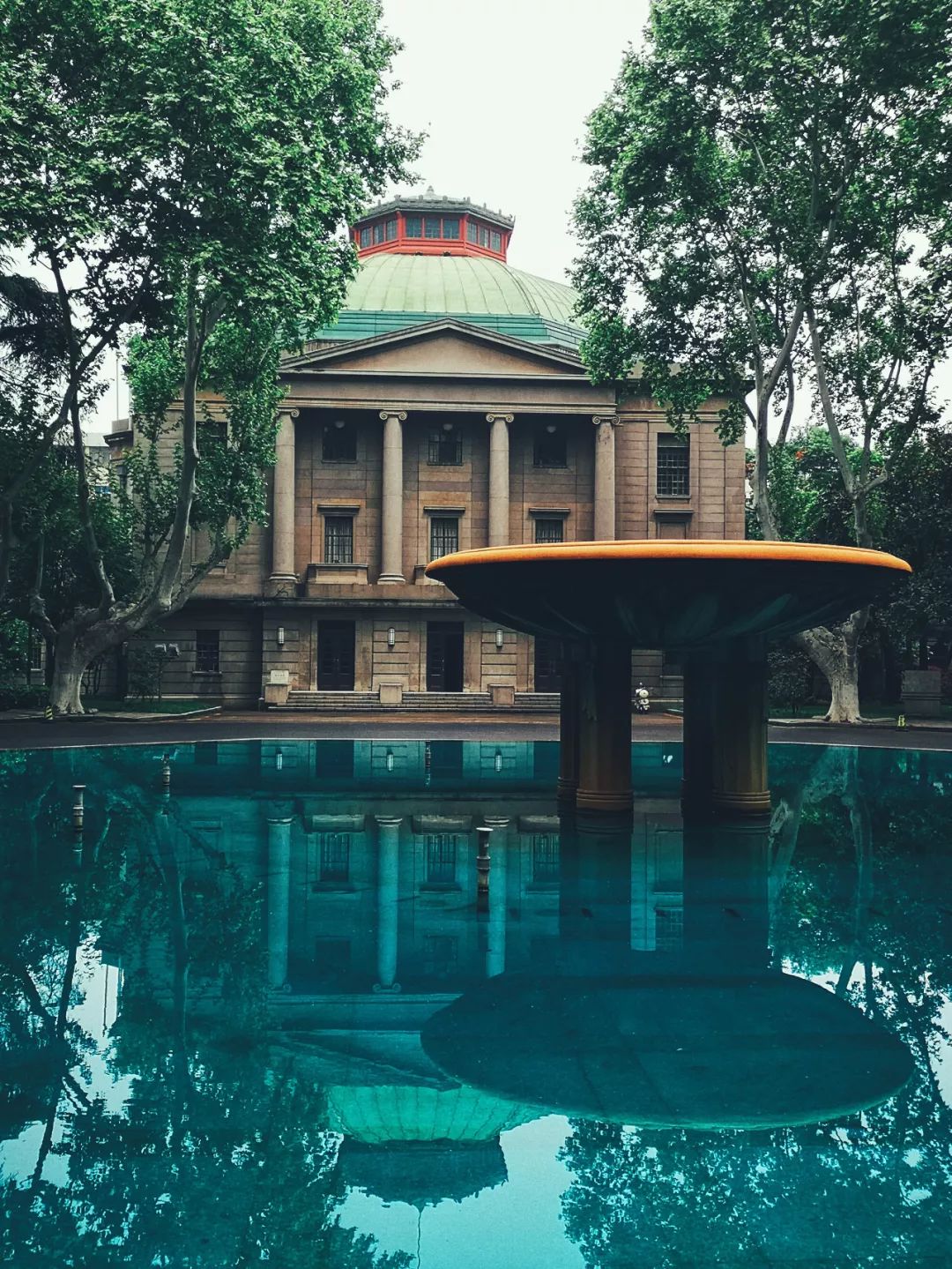 东南大学法学院院长刘艳红知识与见识送给毕业季的你们