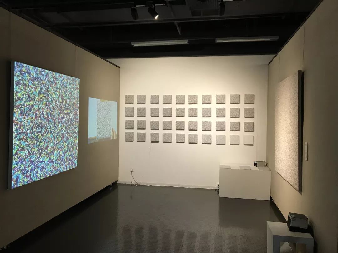 作者:朱钇名/ 油画系 / 第一工作室作品:《社会关系总和》系列种类:布