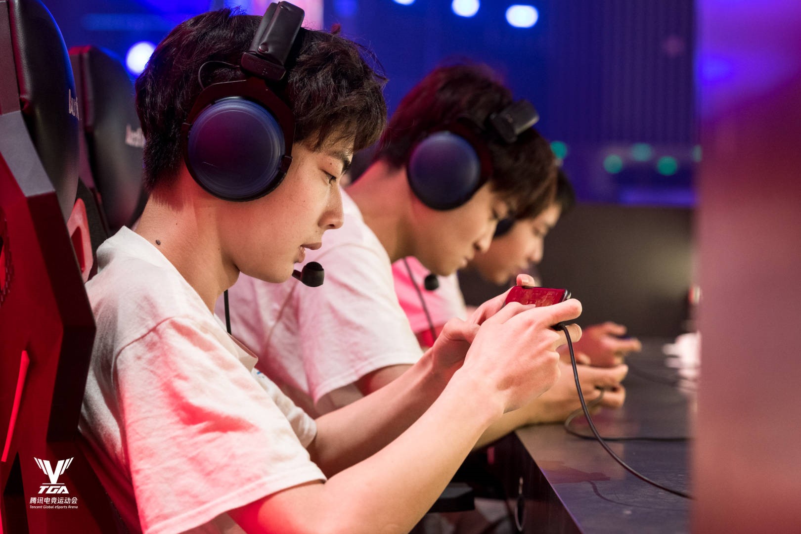 丝毫不惧职业战队kssc成功夺得tga王者荣耀国际赛冠军荣誉