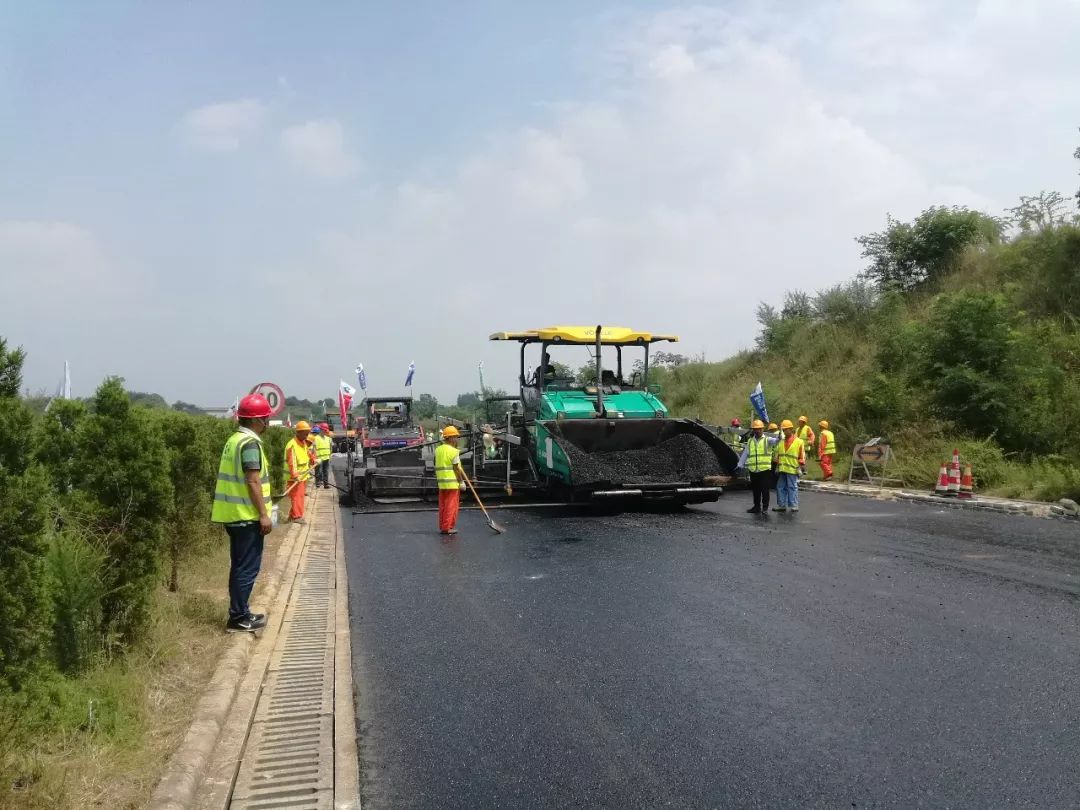 预计年底通车麻竹高速公路麻城至红安段全面复工