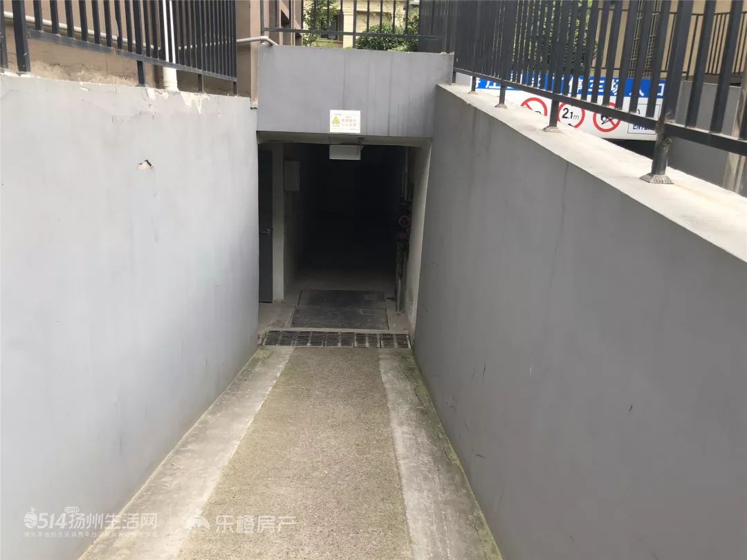 疑似烂尾严重安全隐患南区这家神盘伤透业主的心