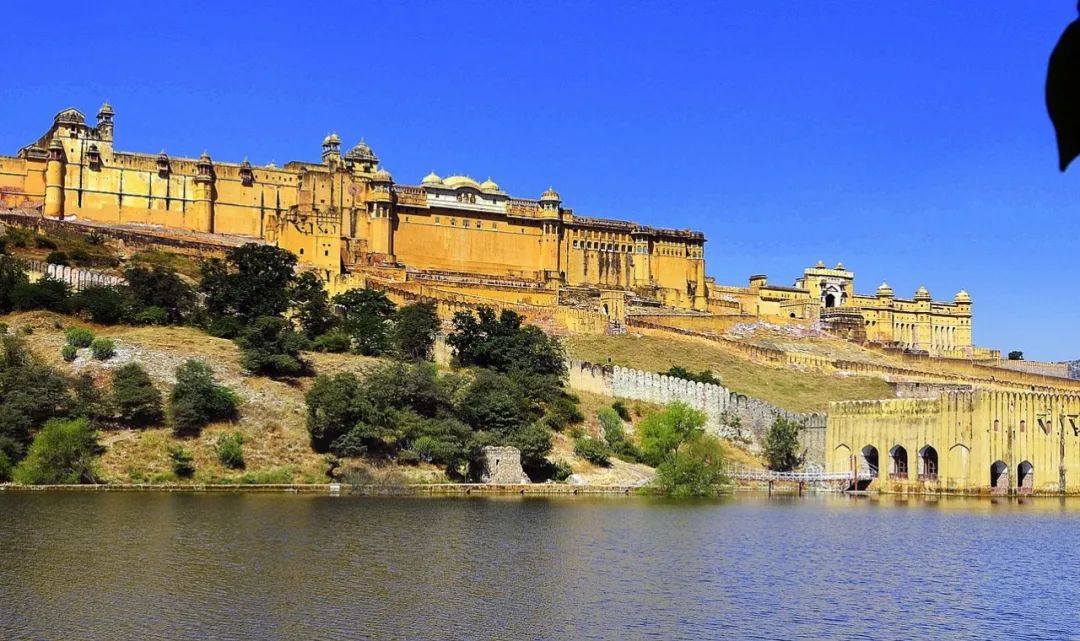 这个让人颠覆三观的神奇国度多的是你不知道的事