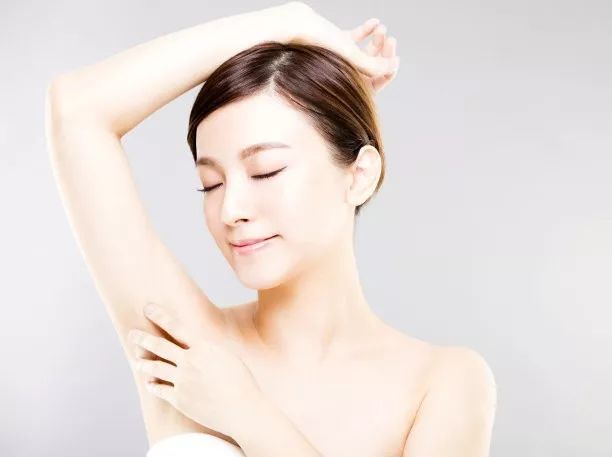腋下异味困扰的生活难题：微创手术带来新希望