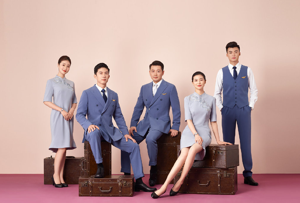 吉祥航空收获首条洲际航线新制服亮相