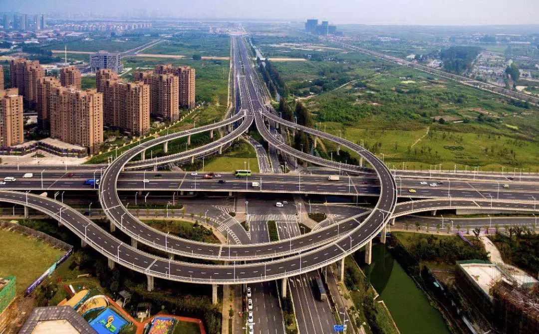 开车在南京 沿途皆风景_公路