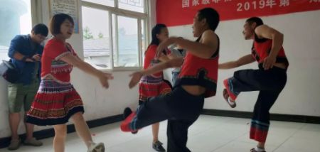 武汉音乐学院考察巴东野三关、水布垭民俗音乐_传承