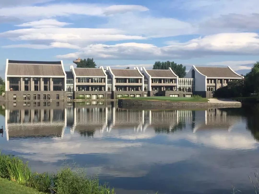 北湖九号国际高尔夫俱乐部旨在为会员打造尊贵,舒适,私密的专属生活