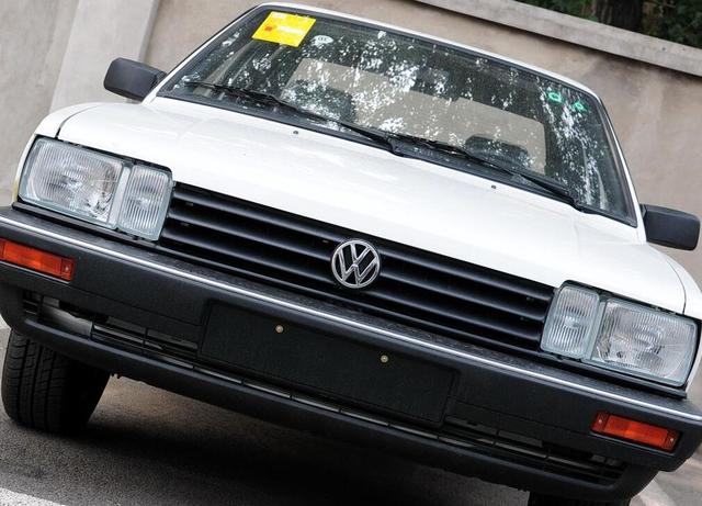 这台原型车被称为帕萨特b2的大众普桑依然是保持着经典的80年代车型