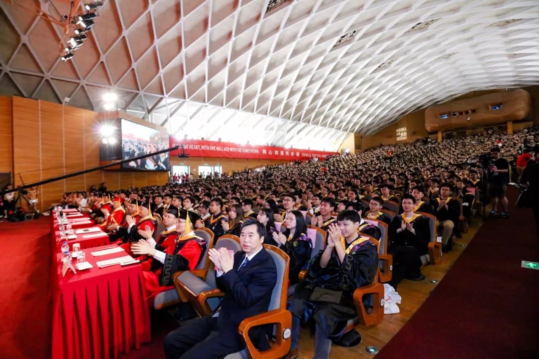 毕业典礼教师发言同济童小华养天地正气立时代潮头