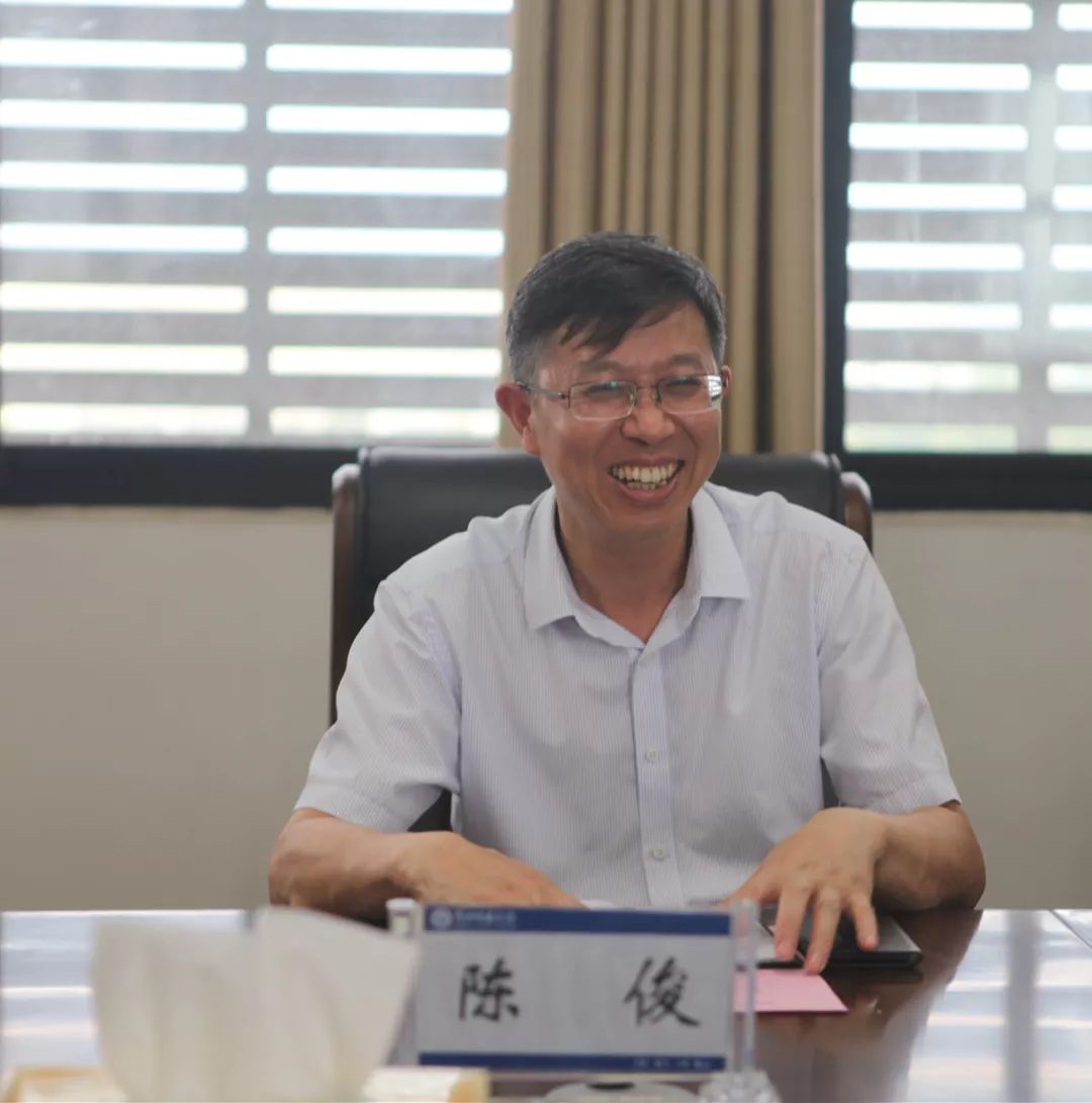 6月28日下午汉江师范学院党委常委副校长陈俊一行来校考察交流校