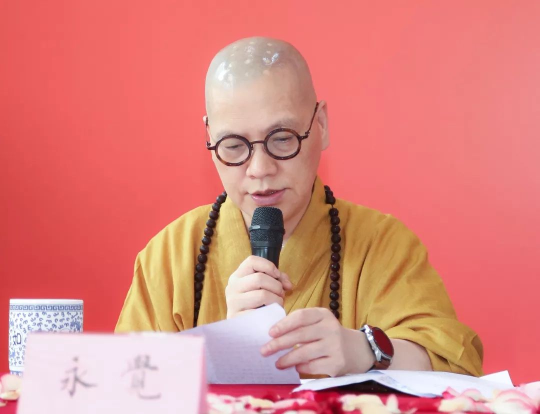 圆明讲堂两位开山长老圆瑛法师和明旸法师常讲三句话:听党话,跟党走