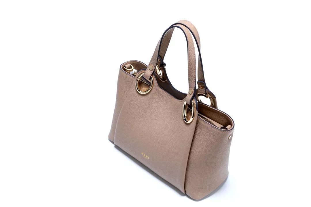 萨迪sadi星时尚sofia来场巴黎街头暴走之旅