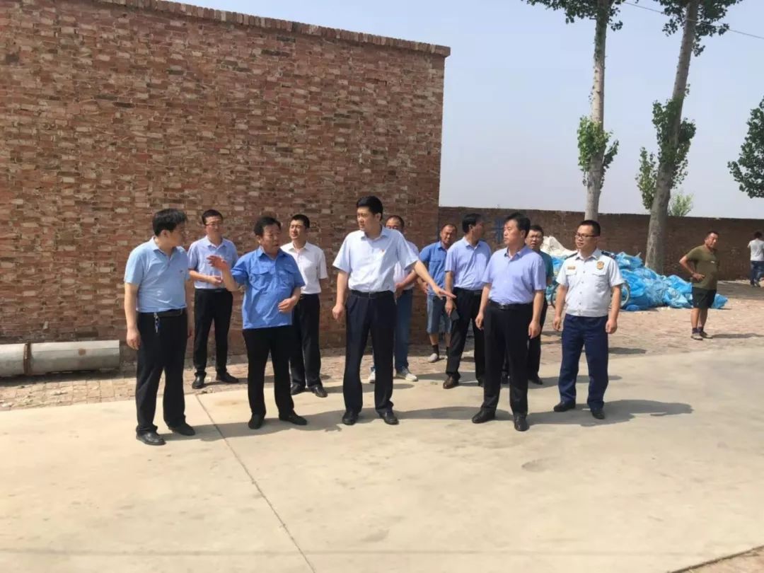 6月29日,武城县委副书记,县长朱恩鹤带队开展纺织企业消防安全检查