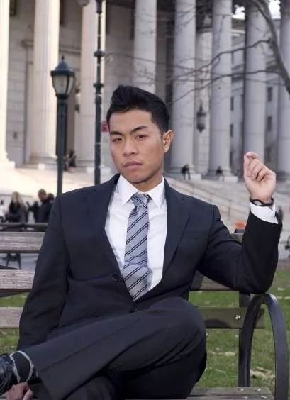 加拿大华裔二,三代长相为什么越来越不像中国人? ?