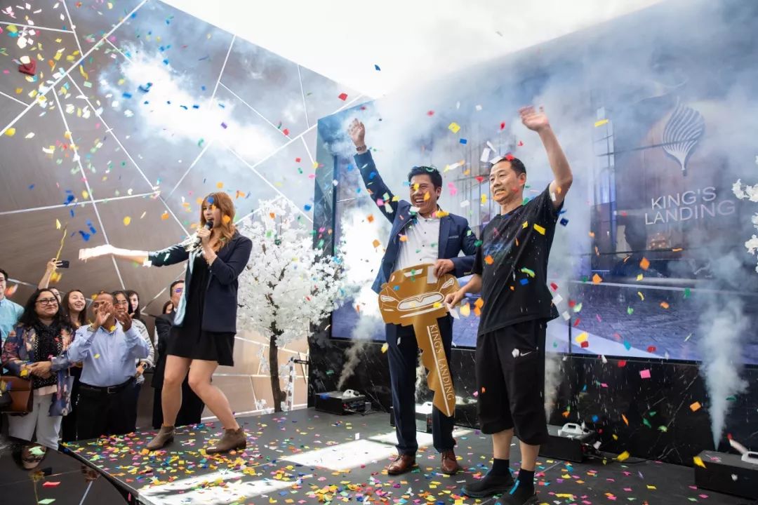 多伦多concord推广绿色哲学tesla电车大抽奖在北约克盛大举行