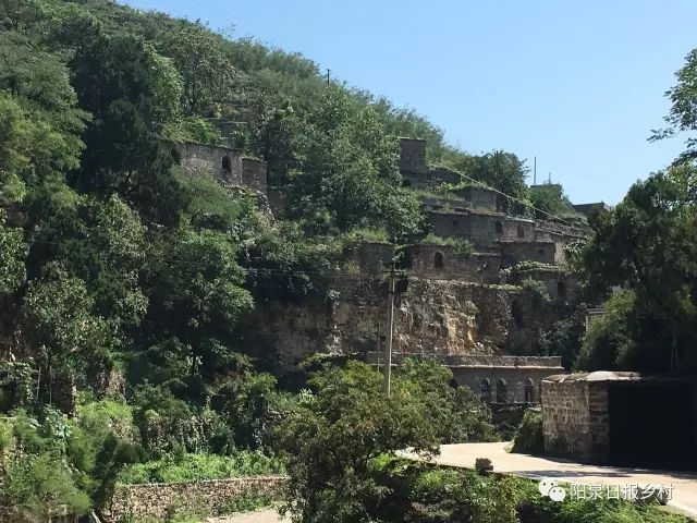 西游记里的石头山石头村在咱平定县岔口乡就有