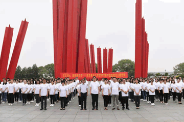 将军讲述渡江革命故事让渡江胜利纪念馆成了围绕新中国成立70周年