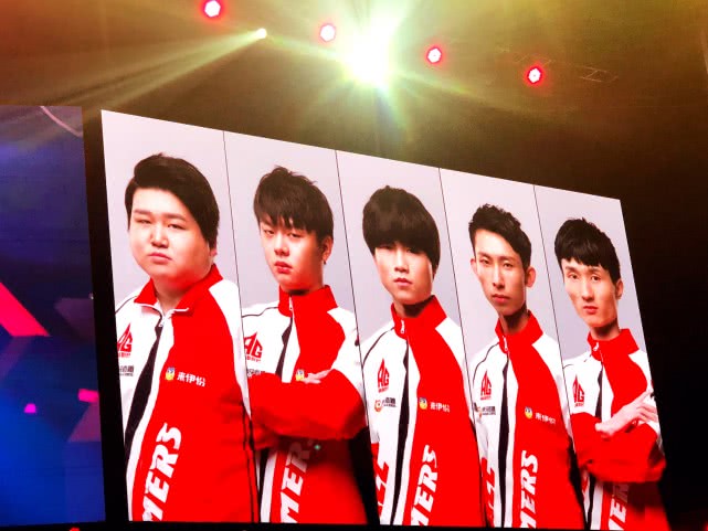 力压初晨,刺痛,"霸占"巅峰赛第1的主播可杰,原来是ag青训