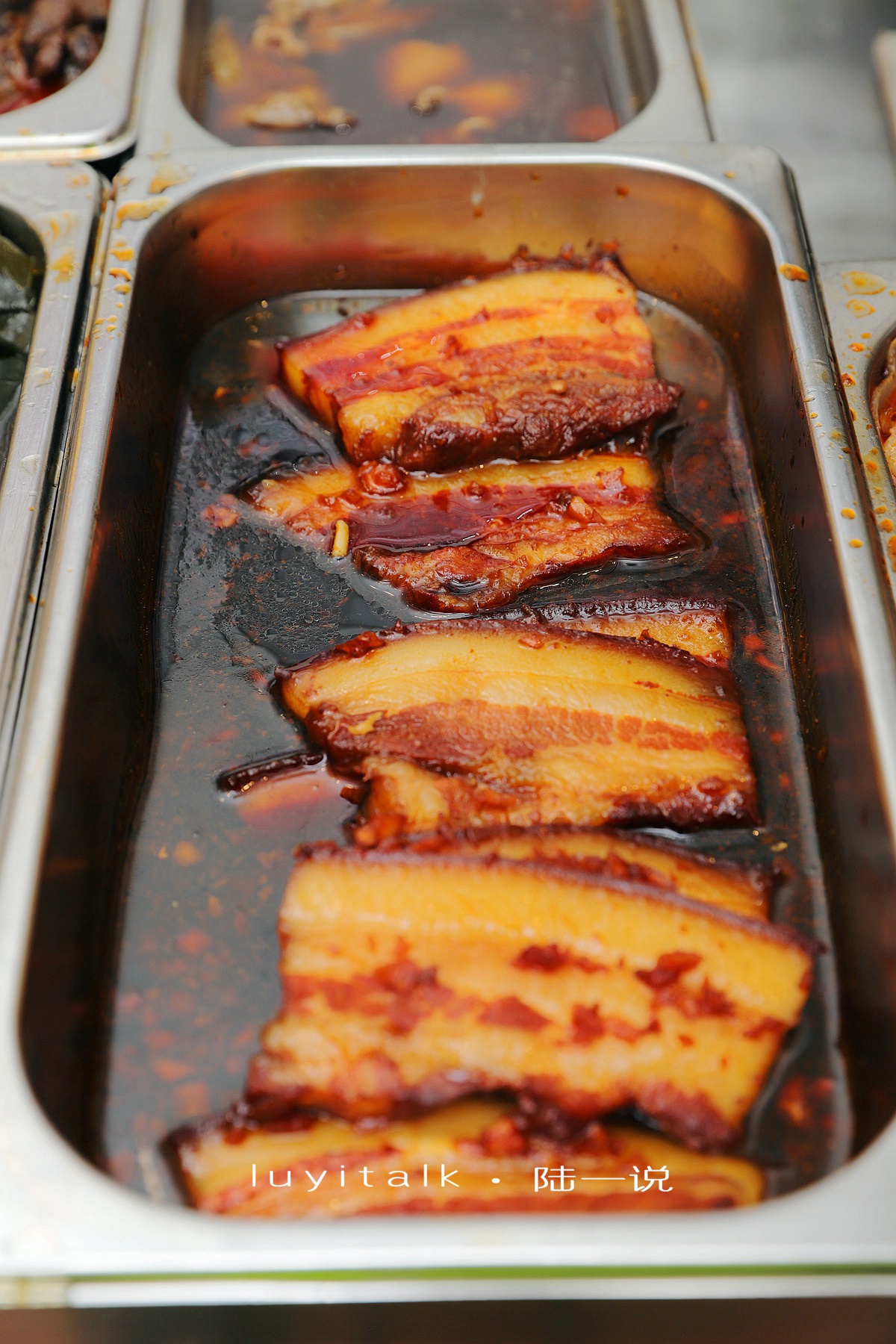 肥而不腻的三层肉,个头不小,只要3元,这个价格真的太感人了.