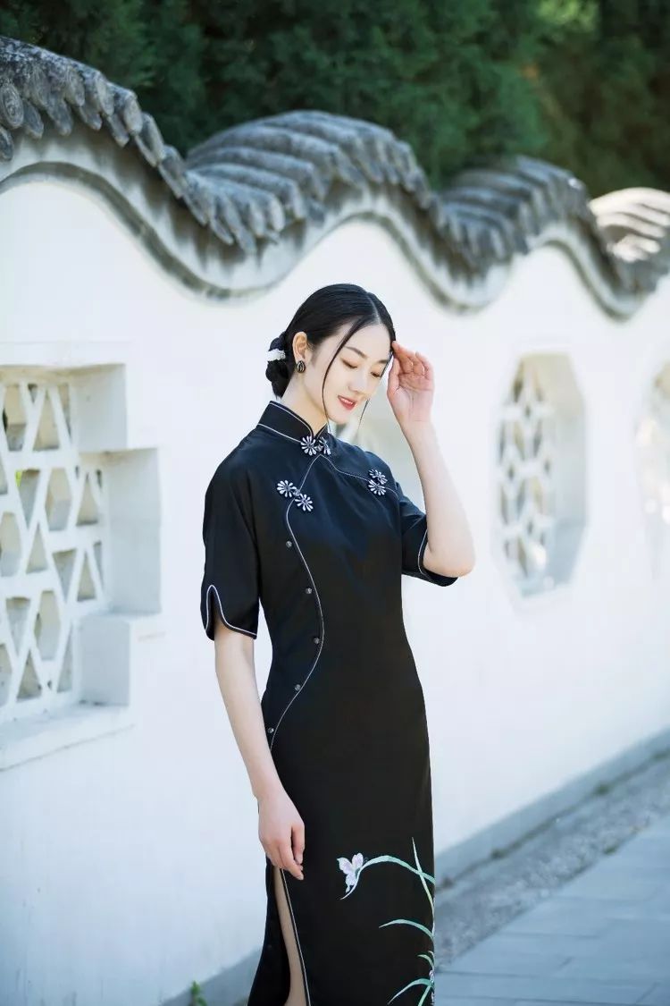 旗袍之美,很东方.