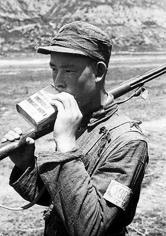 他63岁授衔开国少将,一辈子没摸过枪的他靠后勤工作赢得将衔_史可全