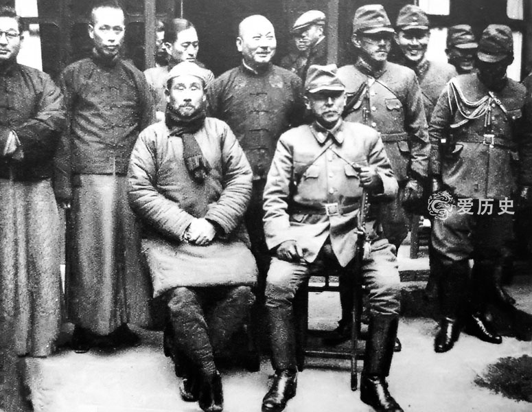抗战中被日伪以五千万元诱降的伪军三万人齐刷刷甘当走狗