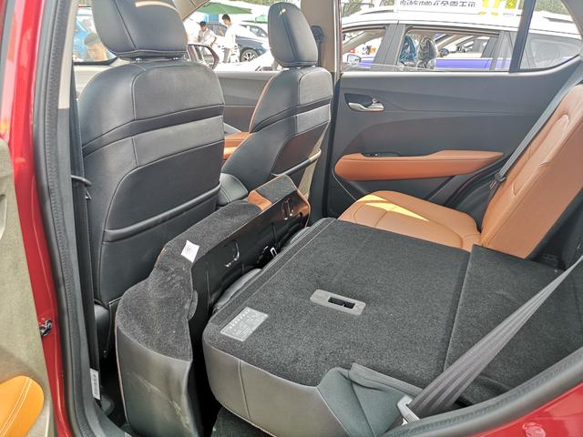 后尾灯更酷炫展会看2019款全新宝骏510手动次顶配