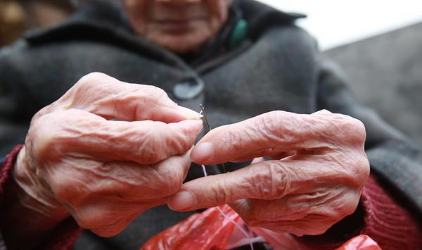 民间老一辈测"胎儿男女"的法子, 一分钱不花还挺准!_针线